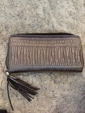 Stella & Dot Metallic Rose Wallet with Tassel Zip